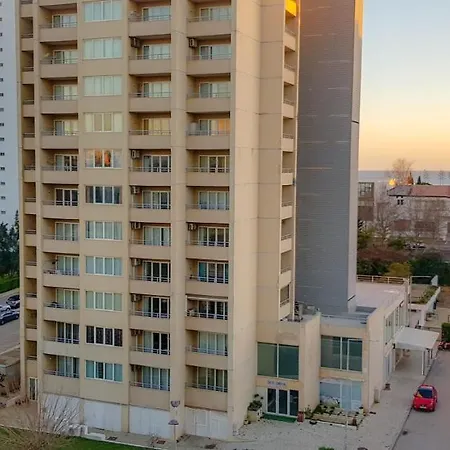 T2 Club Amarilis -