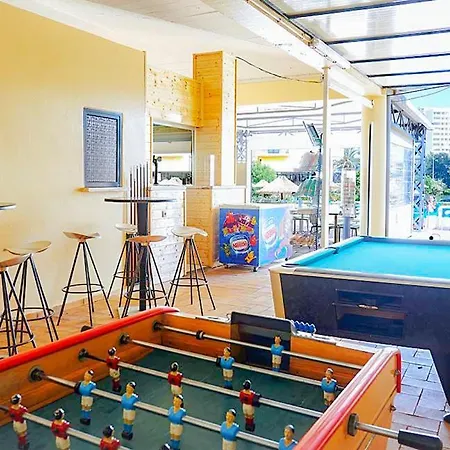 T2 Club Amarilis - *